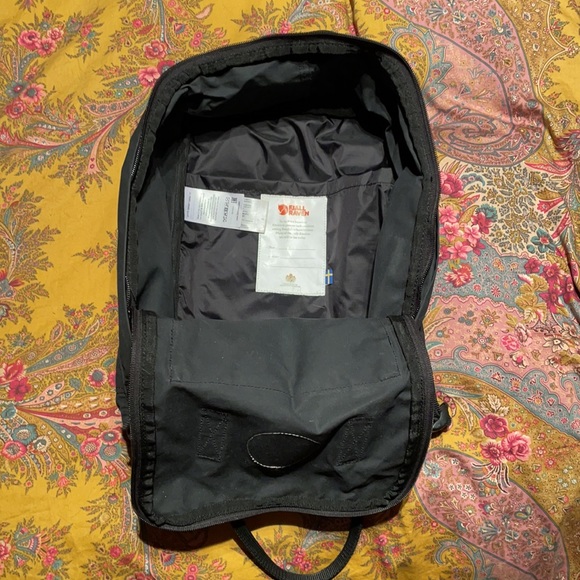Fjallraven Kanken backpack with laptop compartment - Picture 4 of 5
